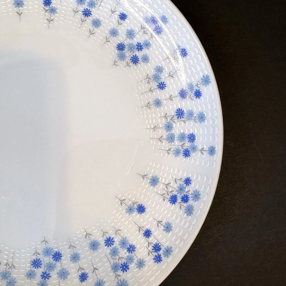 8 Sheffield Rhapsody #503 Blue Floral 6.25